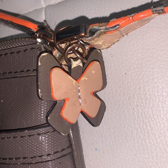 Guess Cross Body Purse - Picture 3 of 5